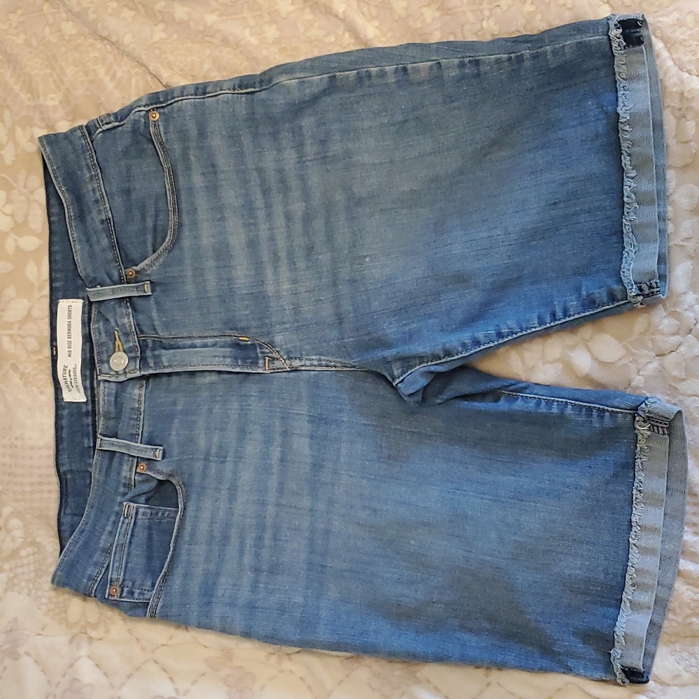 Women's bermuda shorts